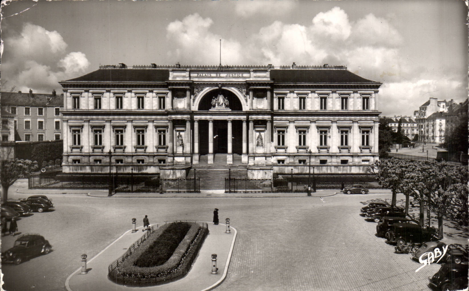 Nantes MODERN CARD law courts