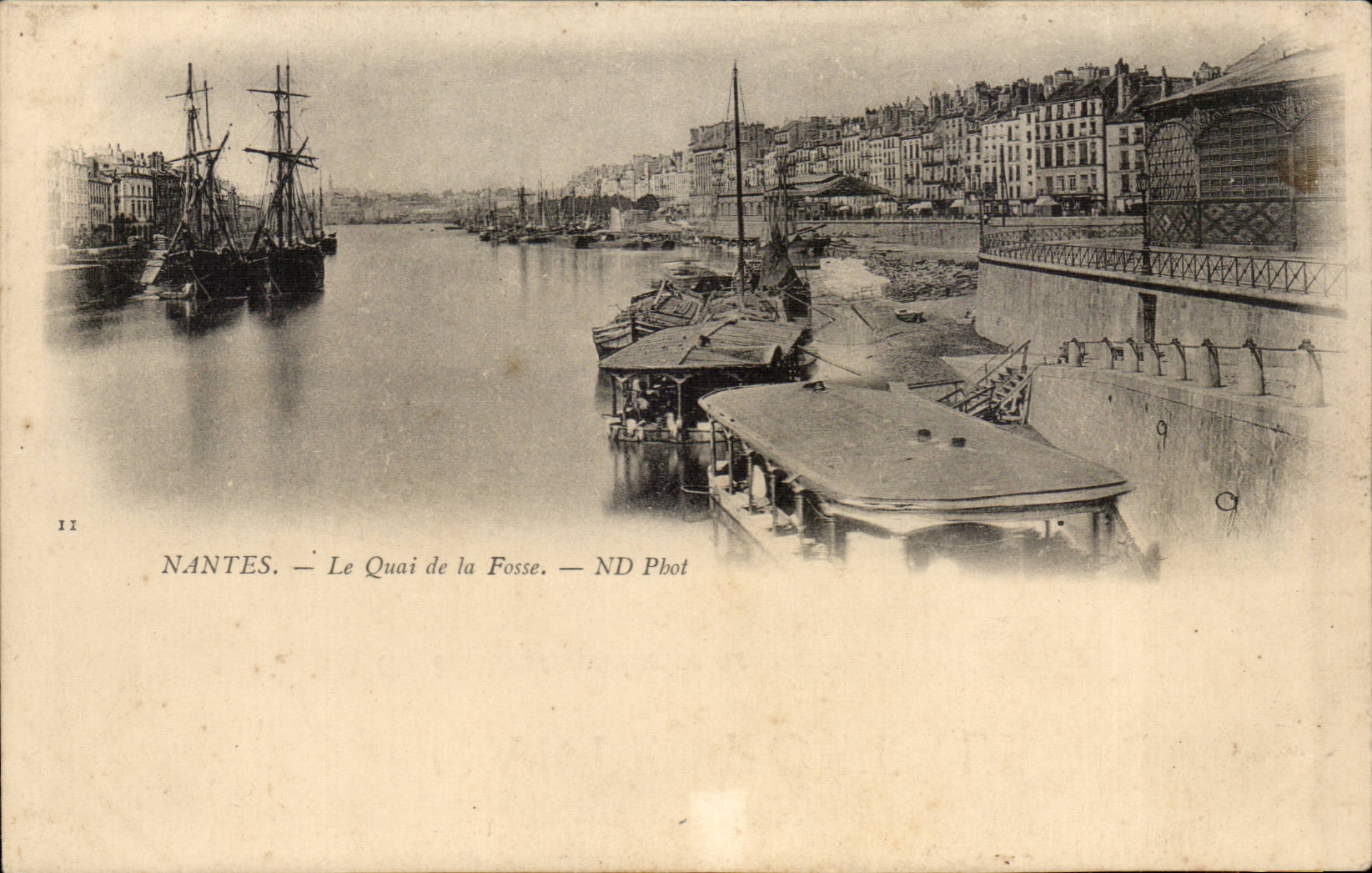 Nantes cPA quays of the Pit