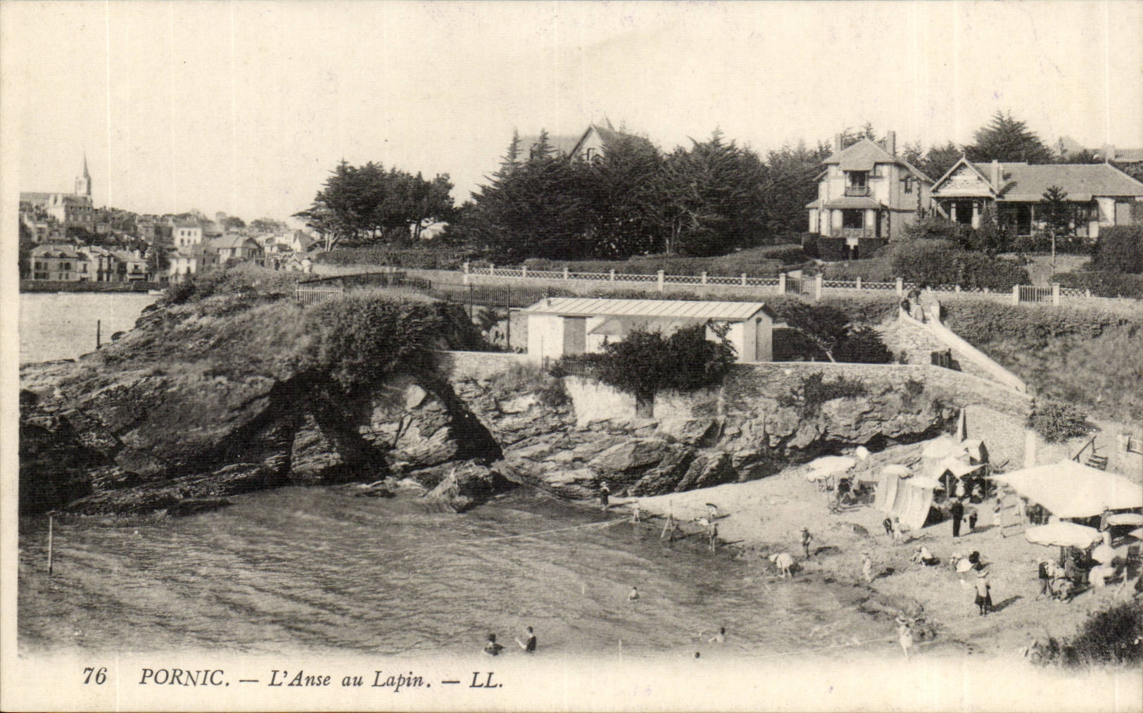 Pornic CPA the handle with rabbit