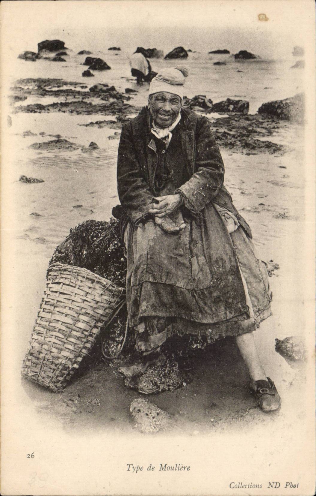 CPA Tpe de Mouliere (cap folklore trade)