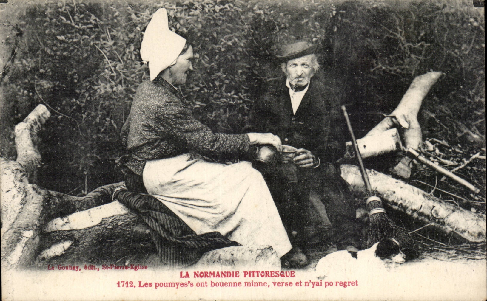 CPA picturesque Normandy Poumyes have bouenne mine pours and yai Po regret (folklore caps costume)