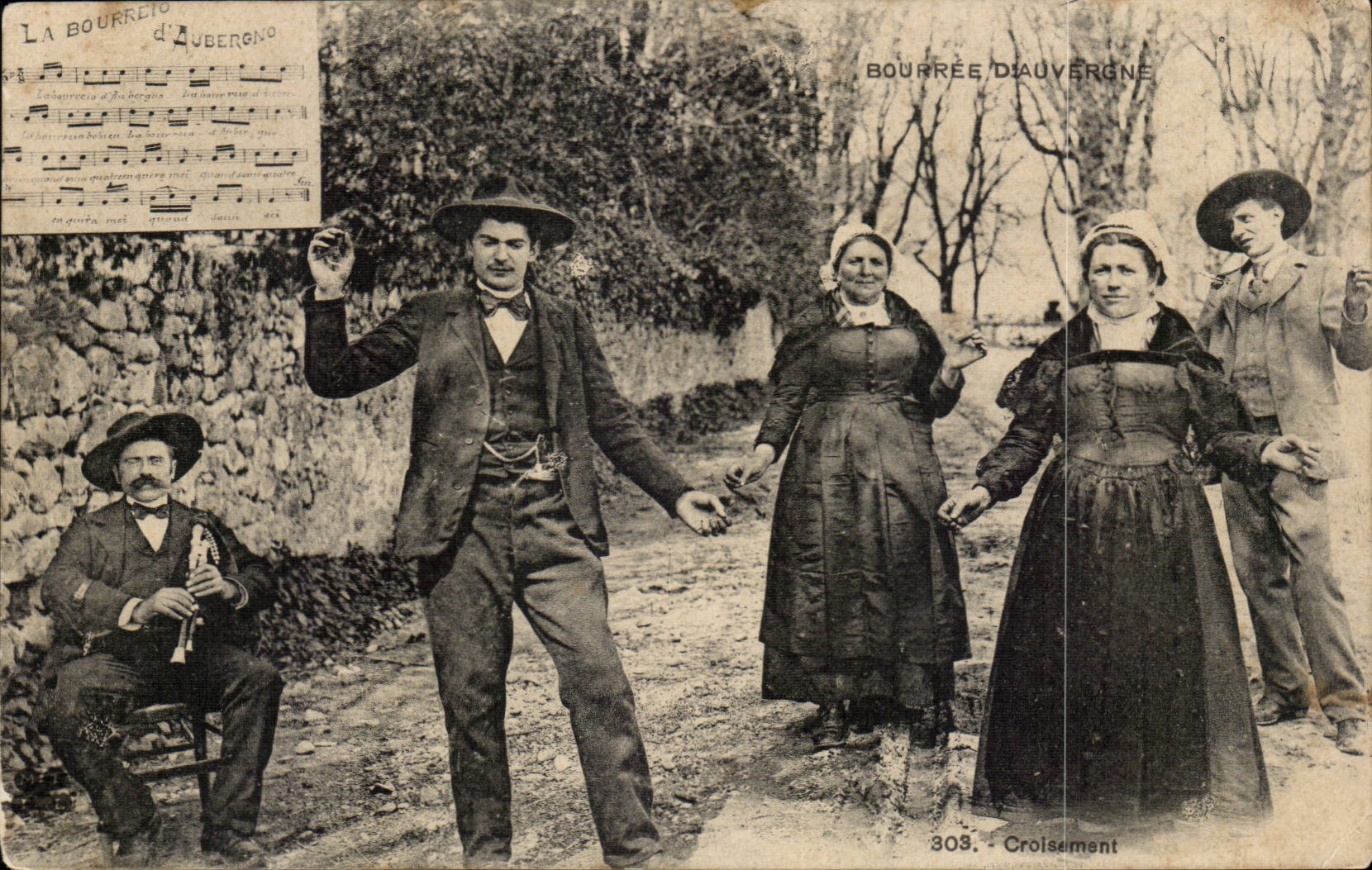 Our Auvergne CPA The bourree (folklore costume dances)