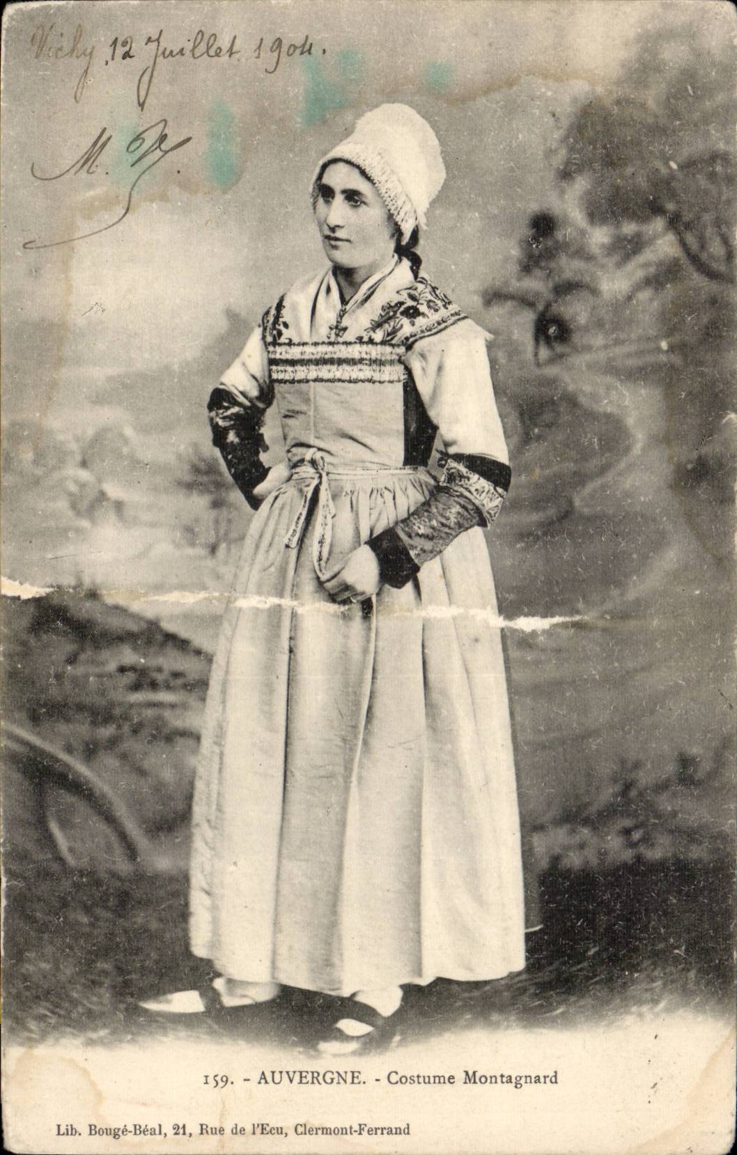 Auvergne CPA mountain Costume (folklore costume)