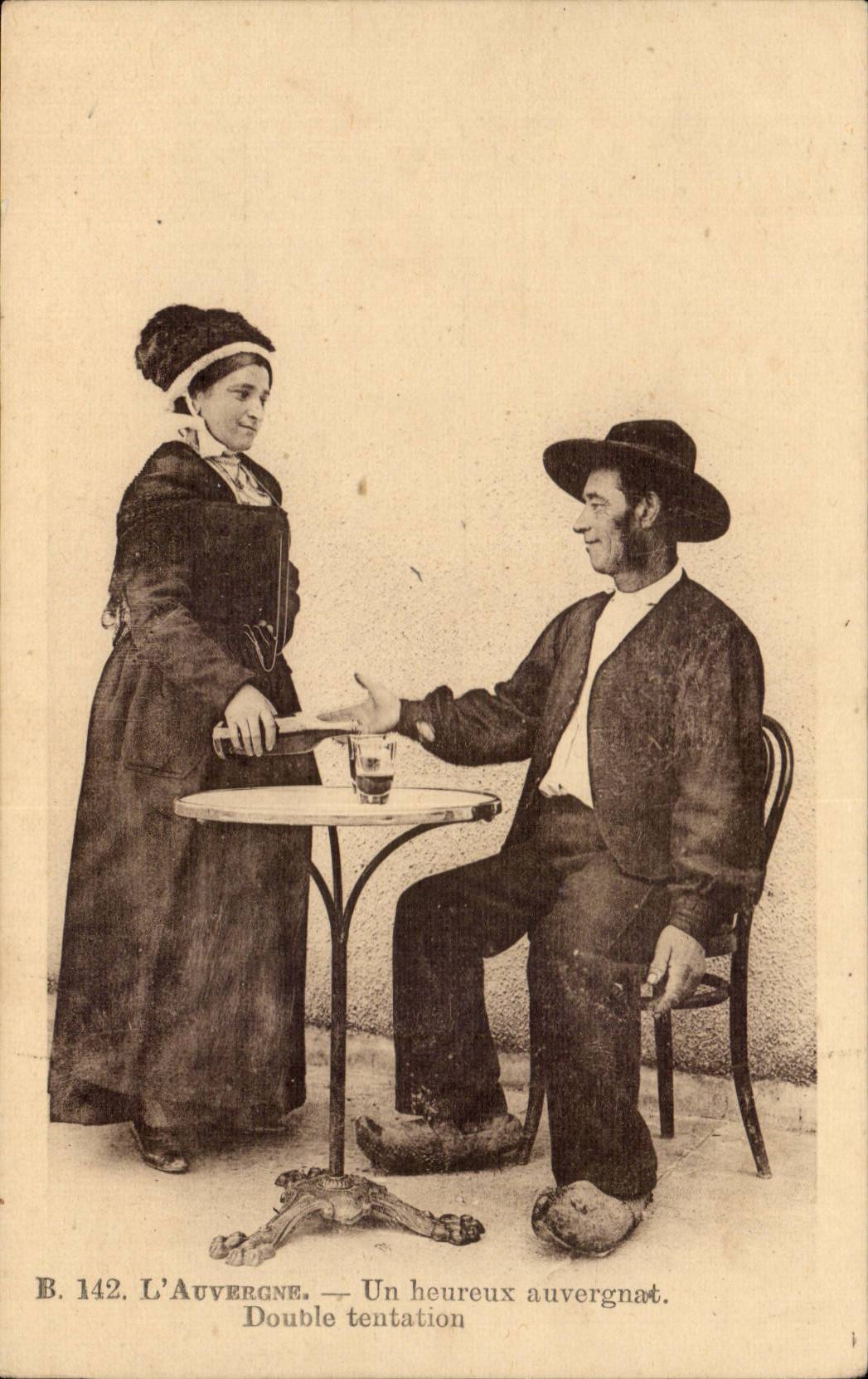 Auvergne CPA a happy auvergnat Double temptation (folklore costume alcohol wine woman)
