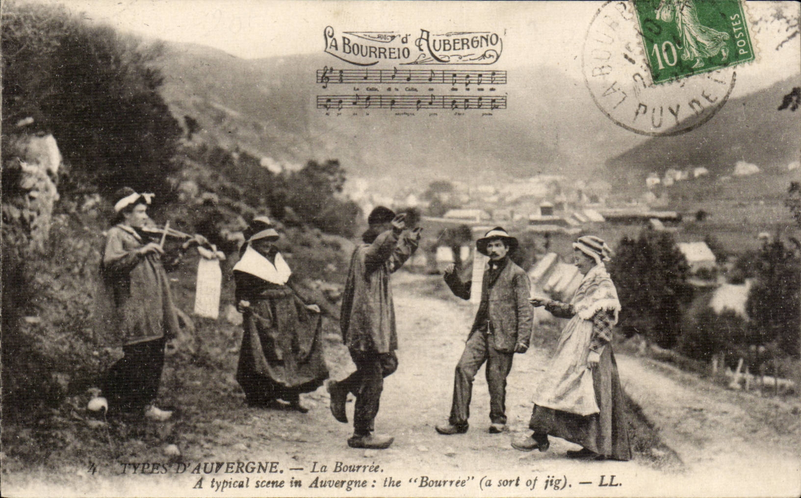 Auvergne CPA flock (folklore costume dances)