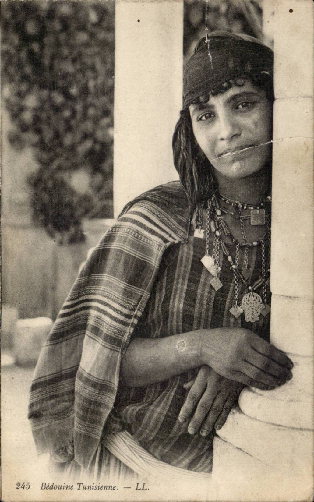 Tunisia CPA Tunisian Bedouin
