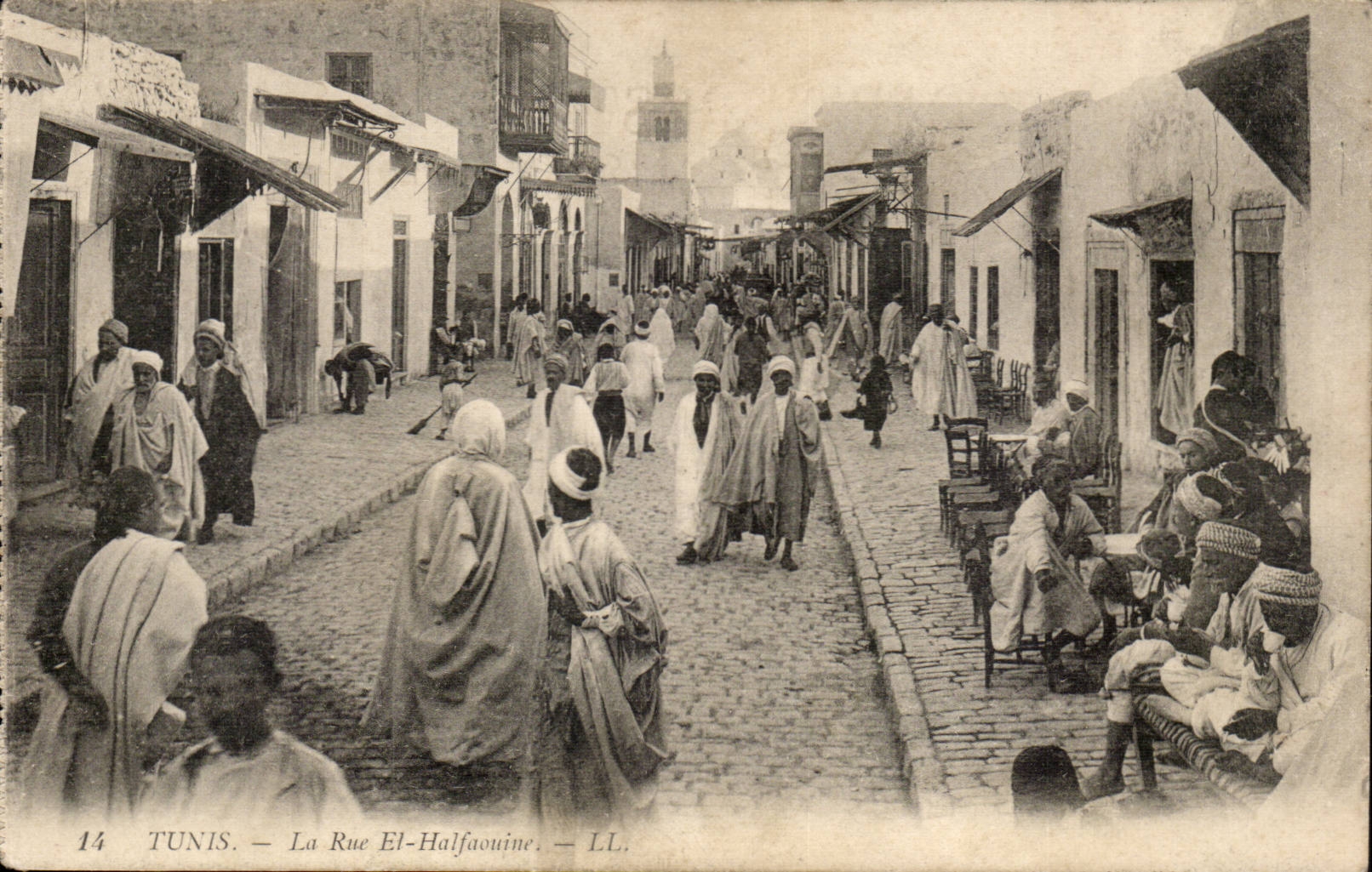 Tunisia CPA Tunis the street El Halfaouine