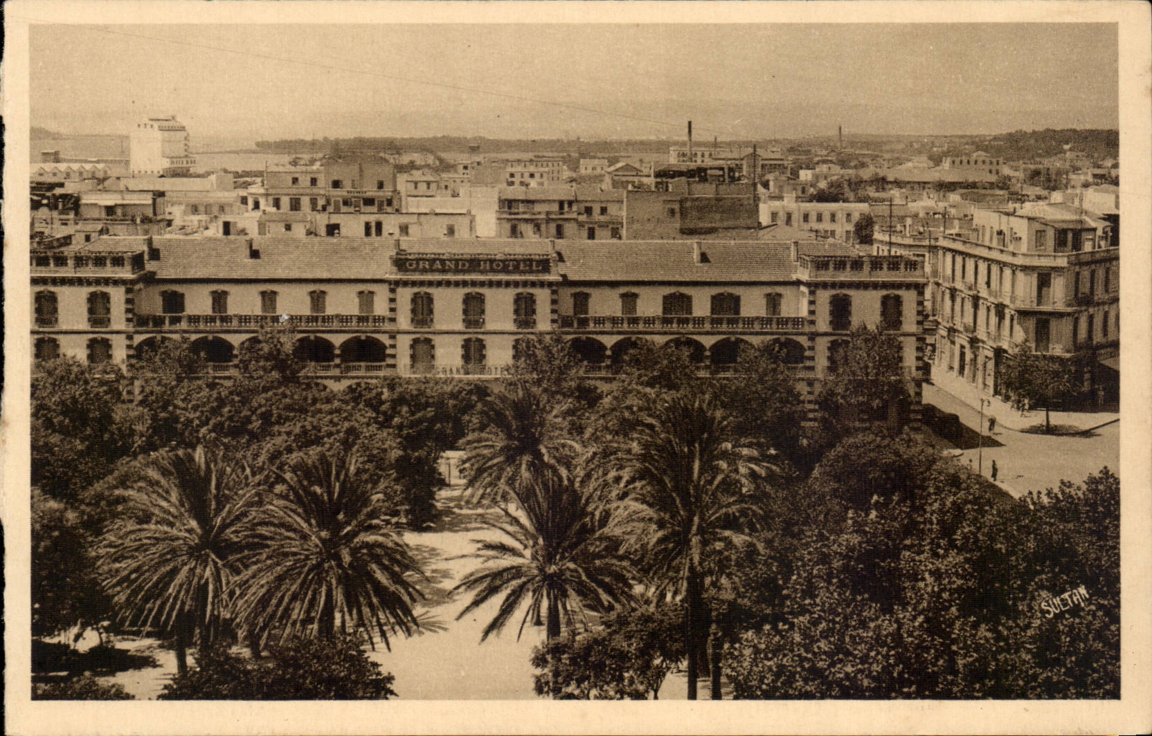Tunisia CPA Bizerte Public garden Marshal Foche and the large hotel