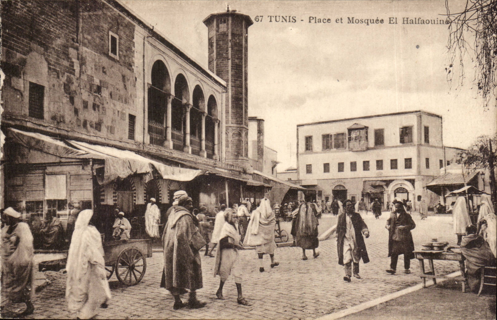 Tunisia CPA Places and mosque Al Hafaouine