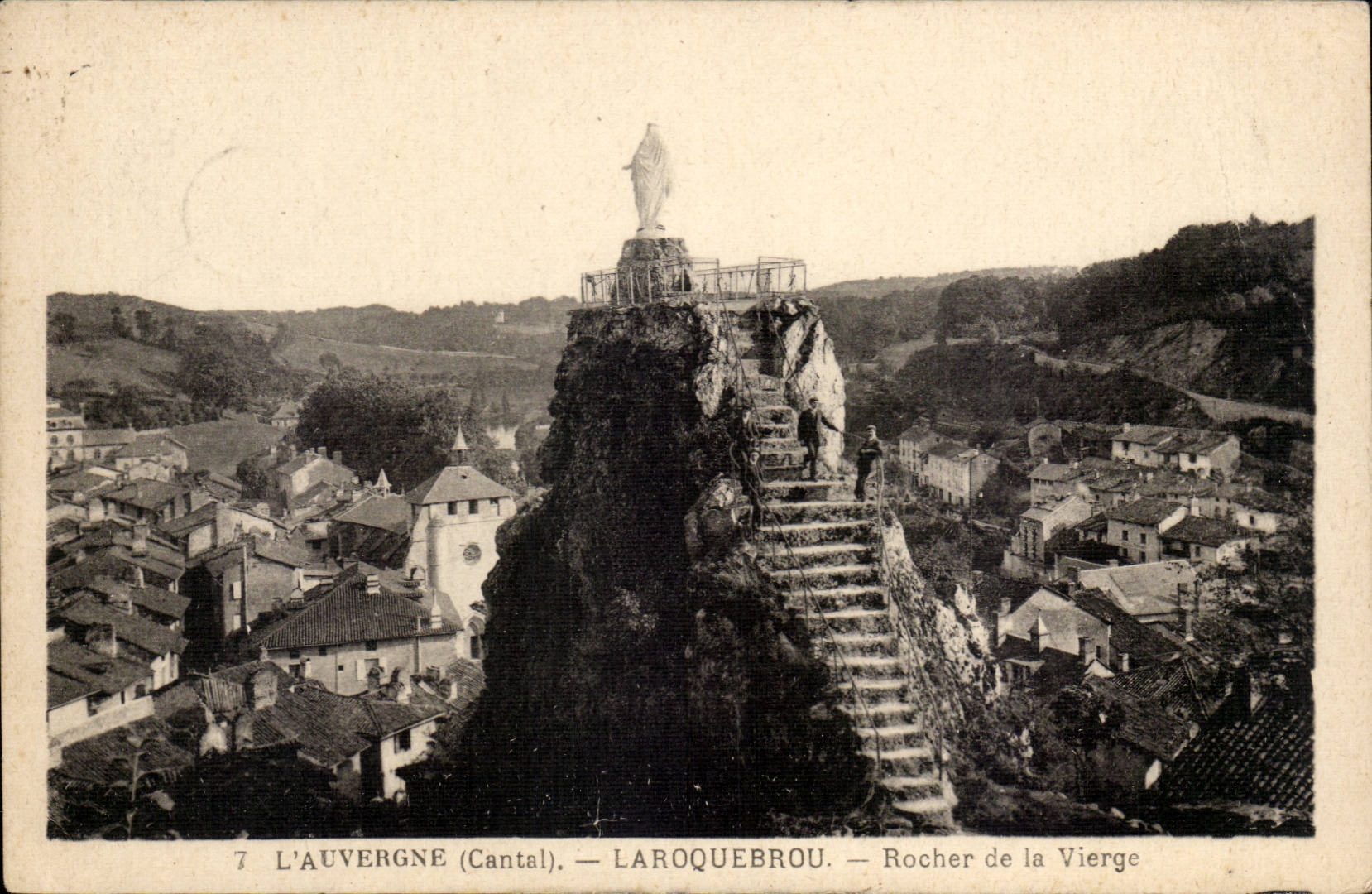 CPA Cantal Laroquebrou Rock of the virgin