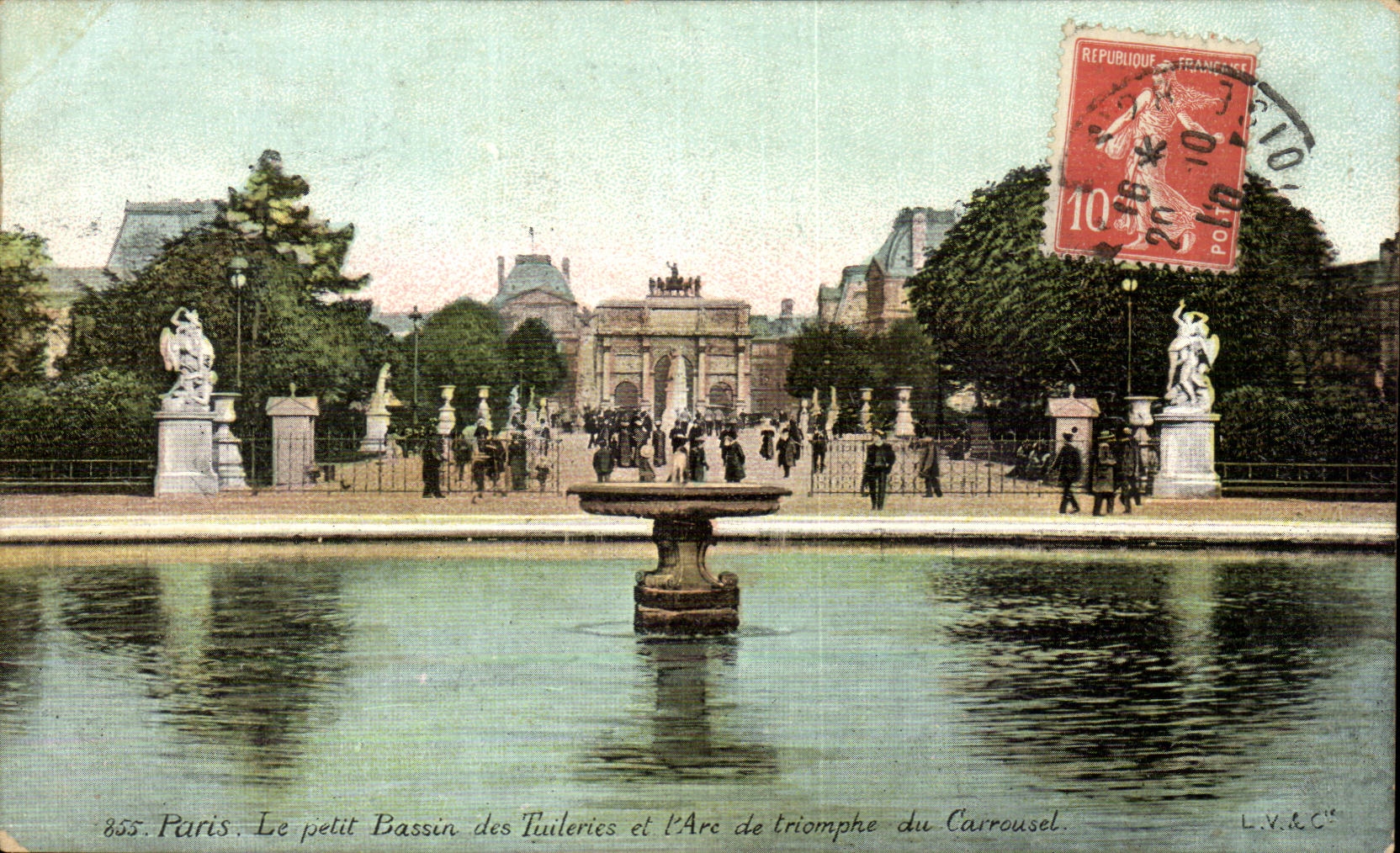 Paris CPA Le petit bassin des Tuileries et l'arc de triomphe du CArrousel