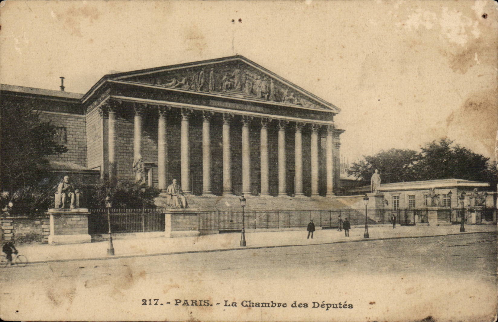 Paris CPA the House of Commons