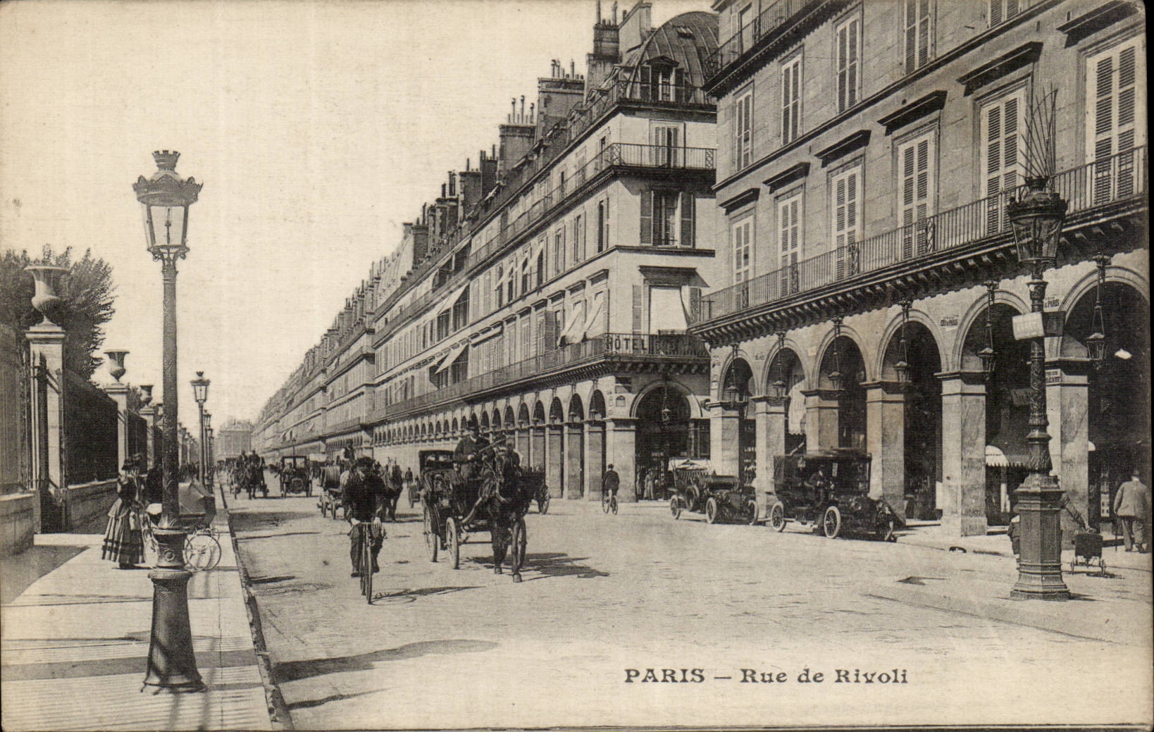 Paris CPA Rue de Rivoli
