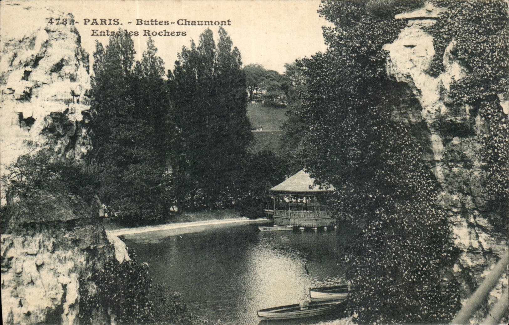 Paris CPA Buttes Chaumont Enters the rocks
