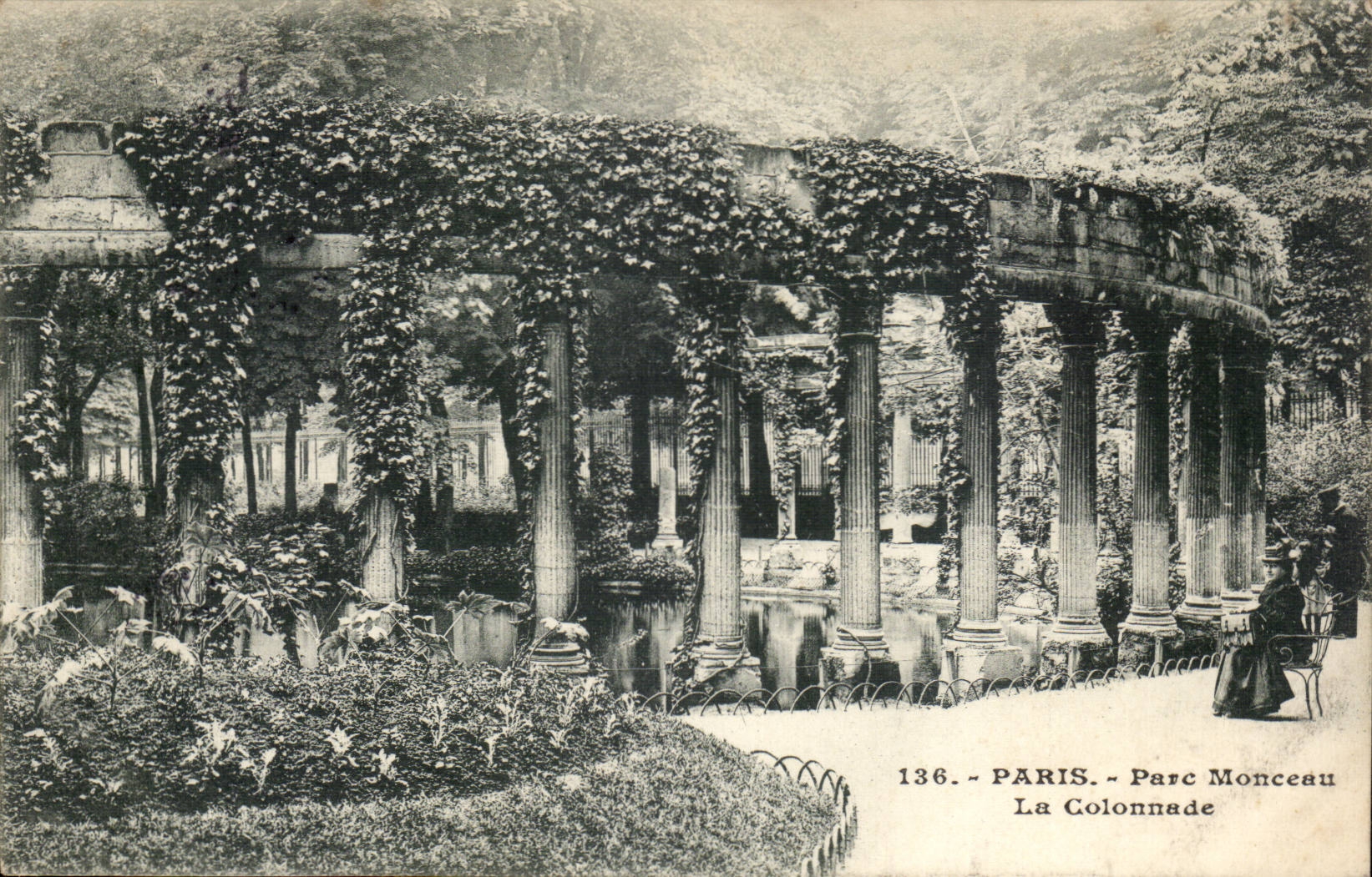 Paris CPA Park Heap the colonnade