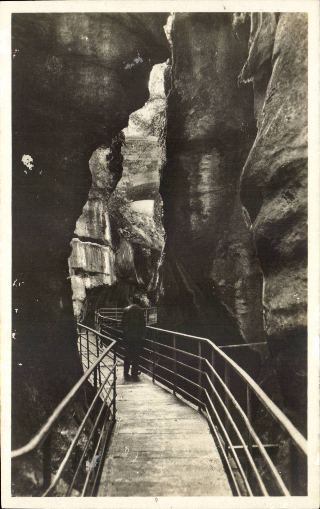 High Savoy MODERN CARD Falls of Trusting