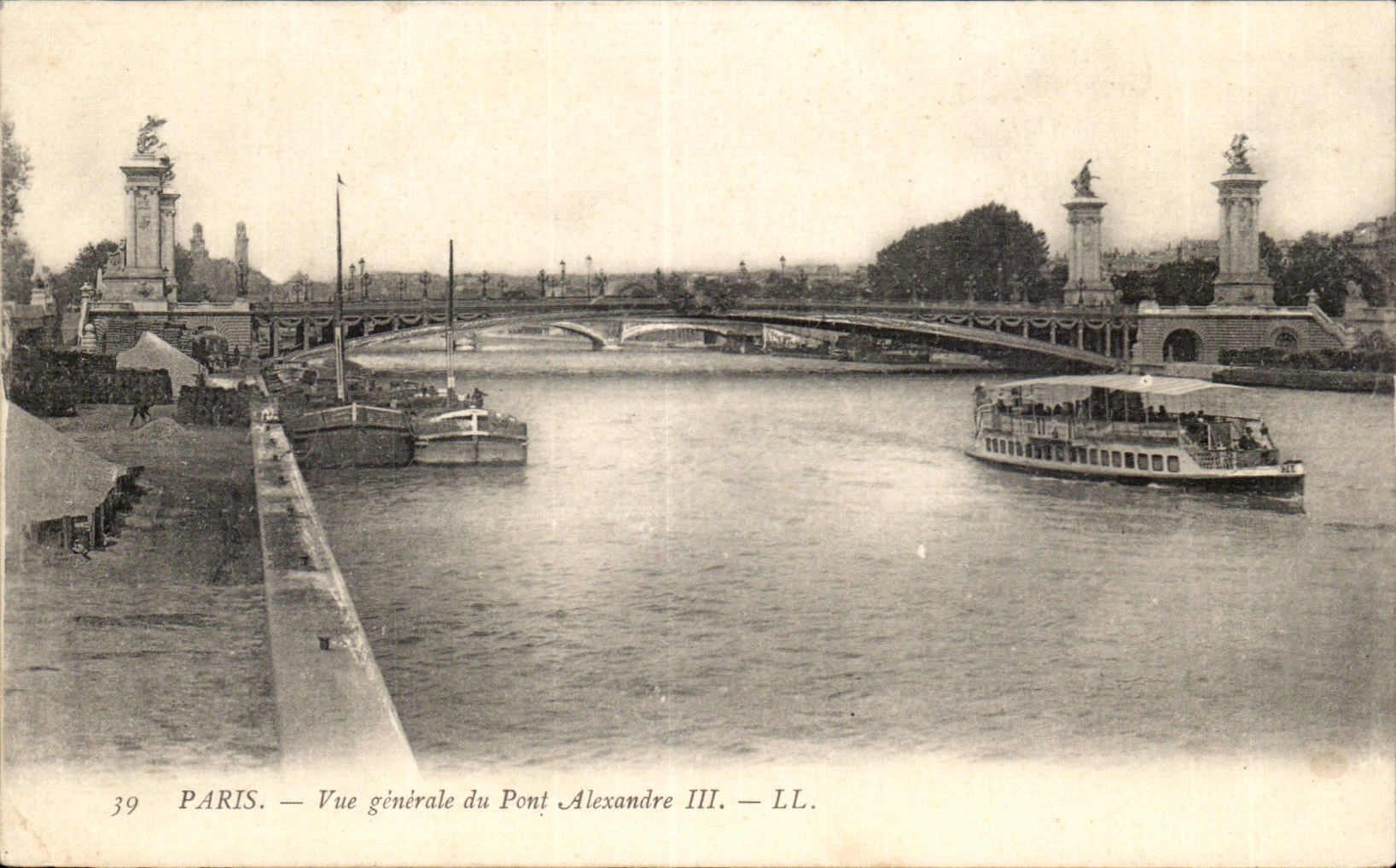 Paris CPA View of the bridge Alexandre III