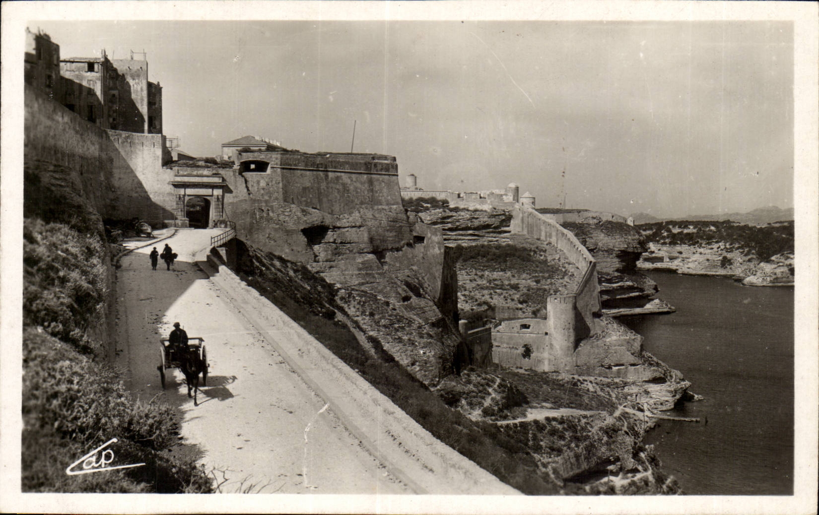 Corse Corsica CPA Bonifacio Entree de la ville et la citadelle