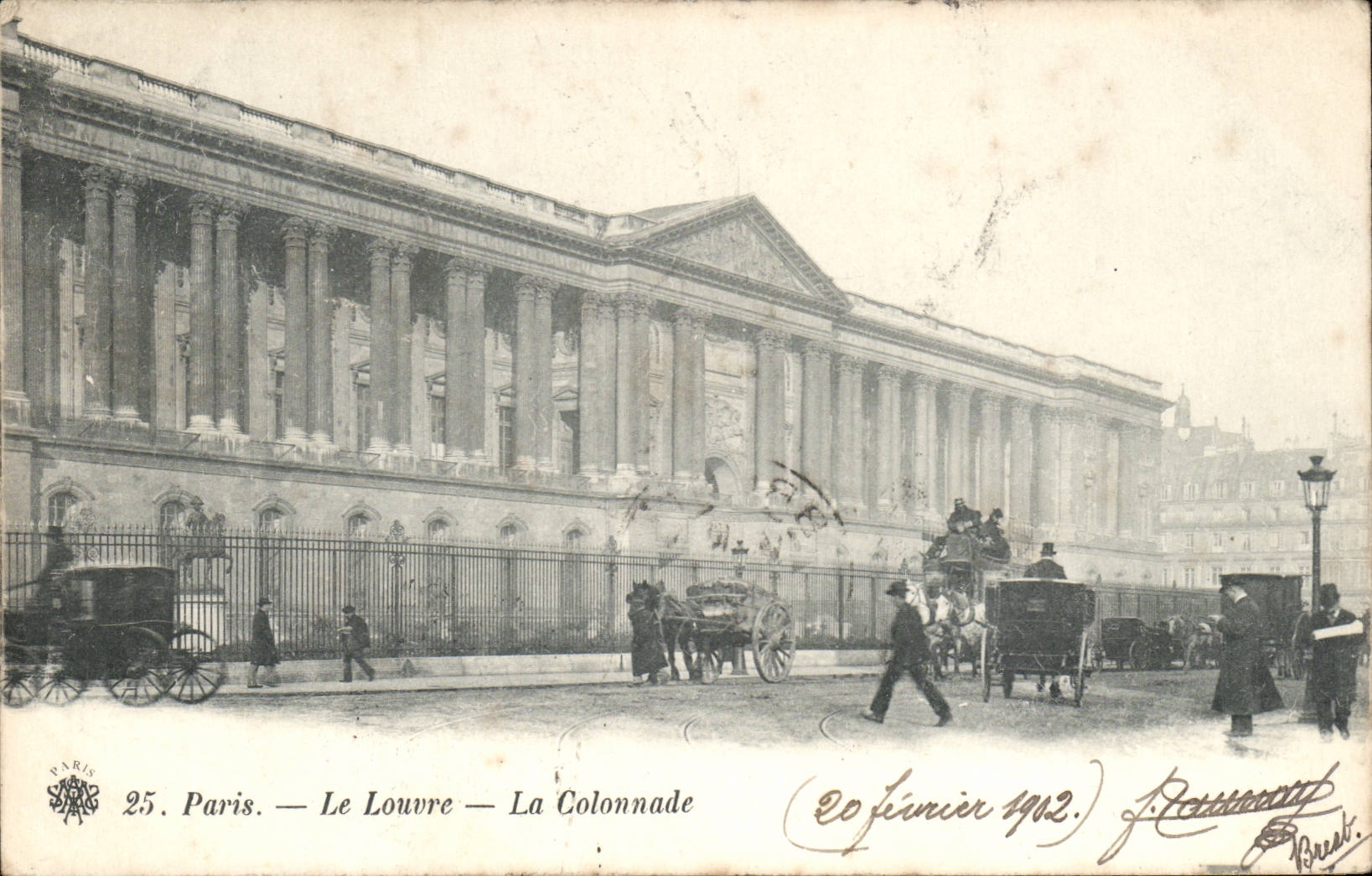 Paris CPA Le Louvre La colonnade