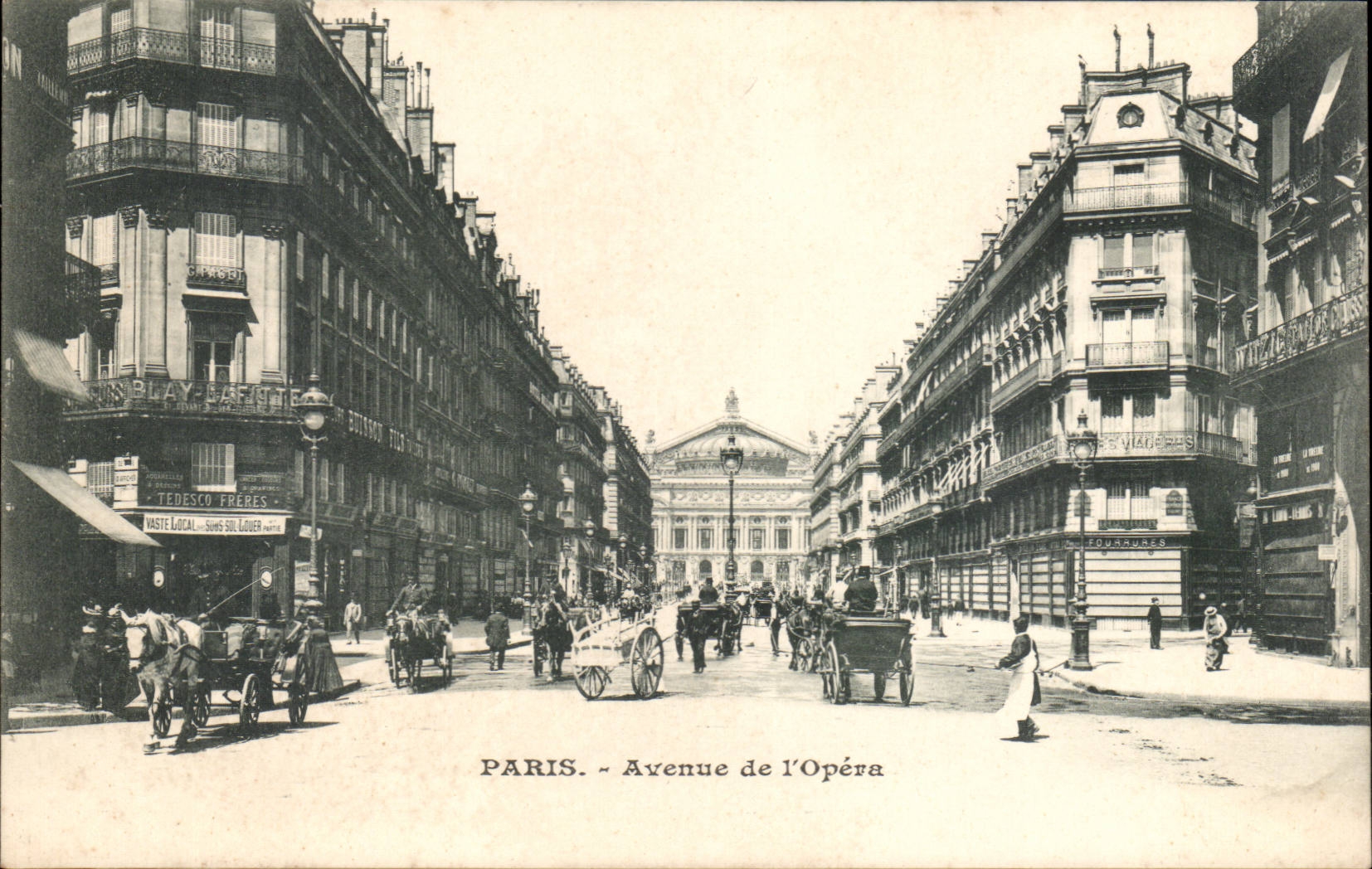 Paris CPA Which occurred of the Opera