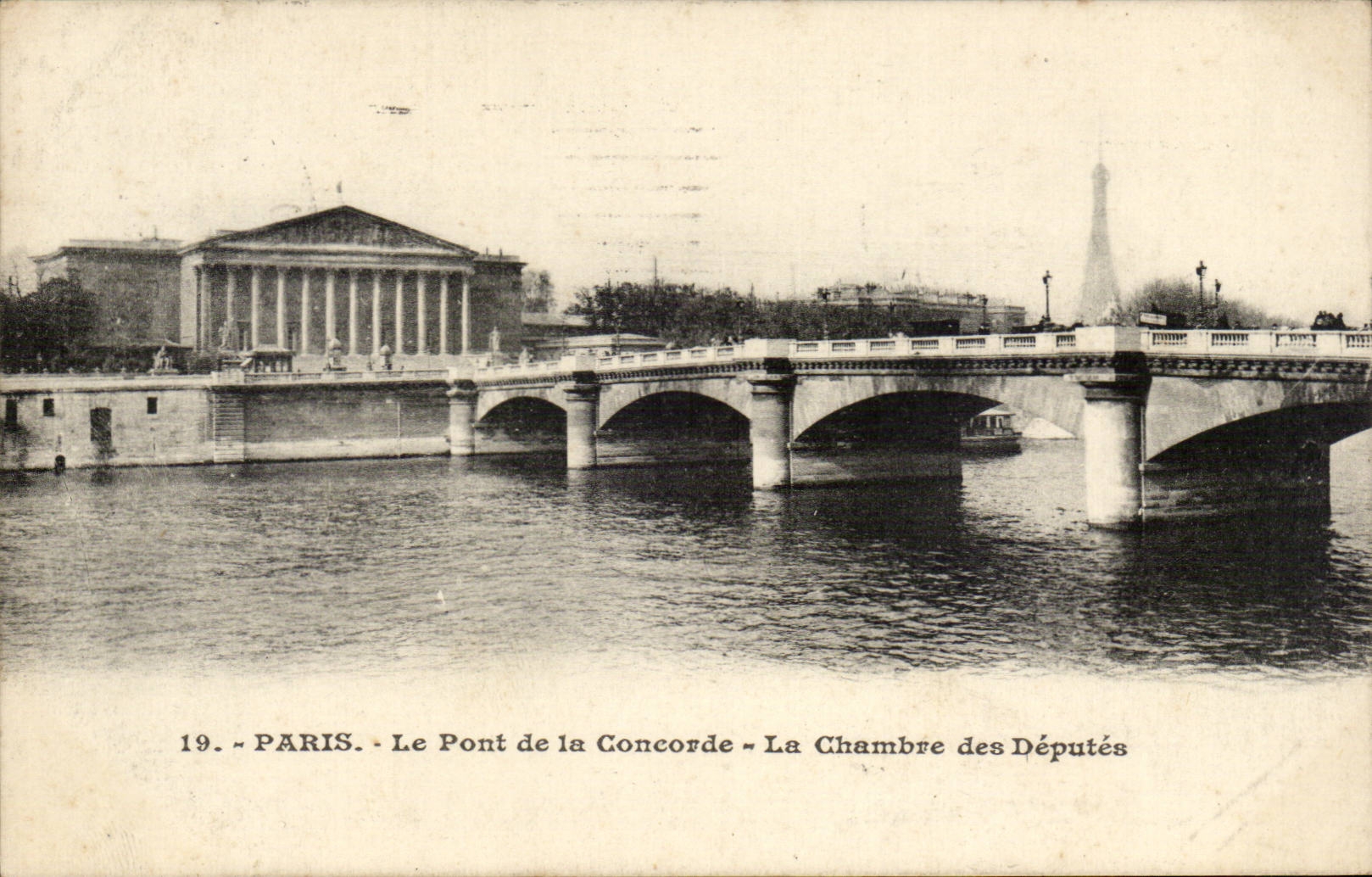 Paris CPA the bridge of the Harmony the House of Commons (Eiffel Tower)