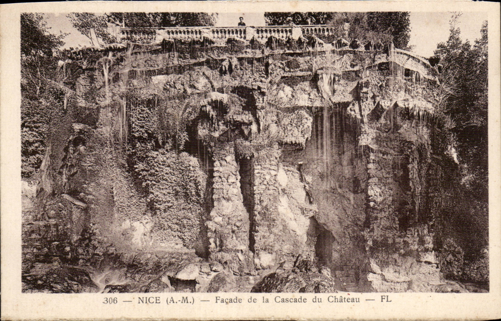 Nette CPA Front der Kaskade des Schlosses