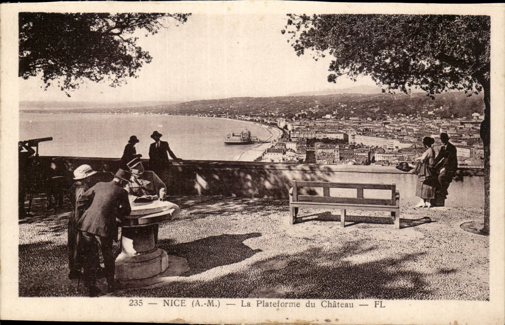 Nettes CPA die Plattform des Schlosses