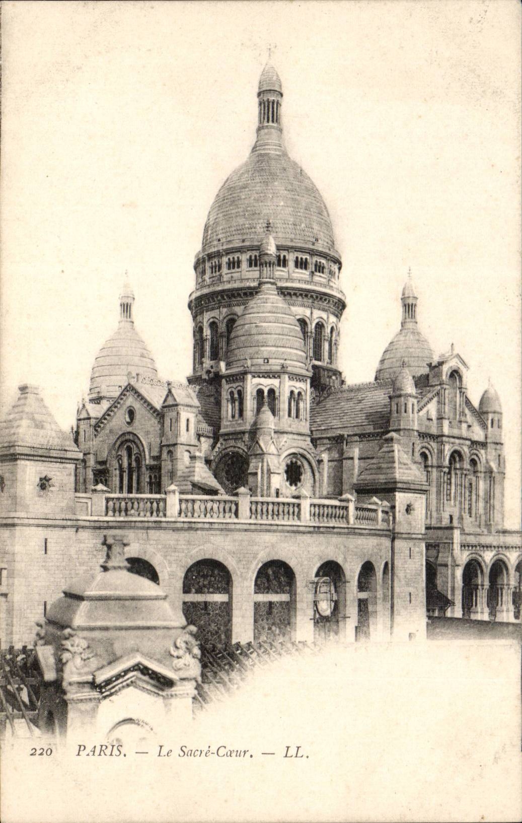 Paris CPA Le Sacre coeur Montmartre