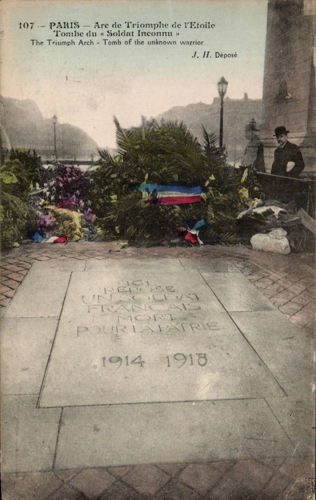 Paris CPA Arc de Triomphe of Etoile the Tomb of the unknown soldier