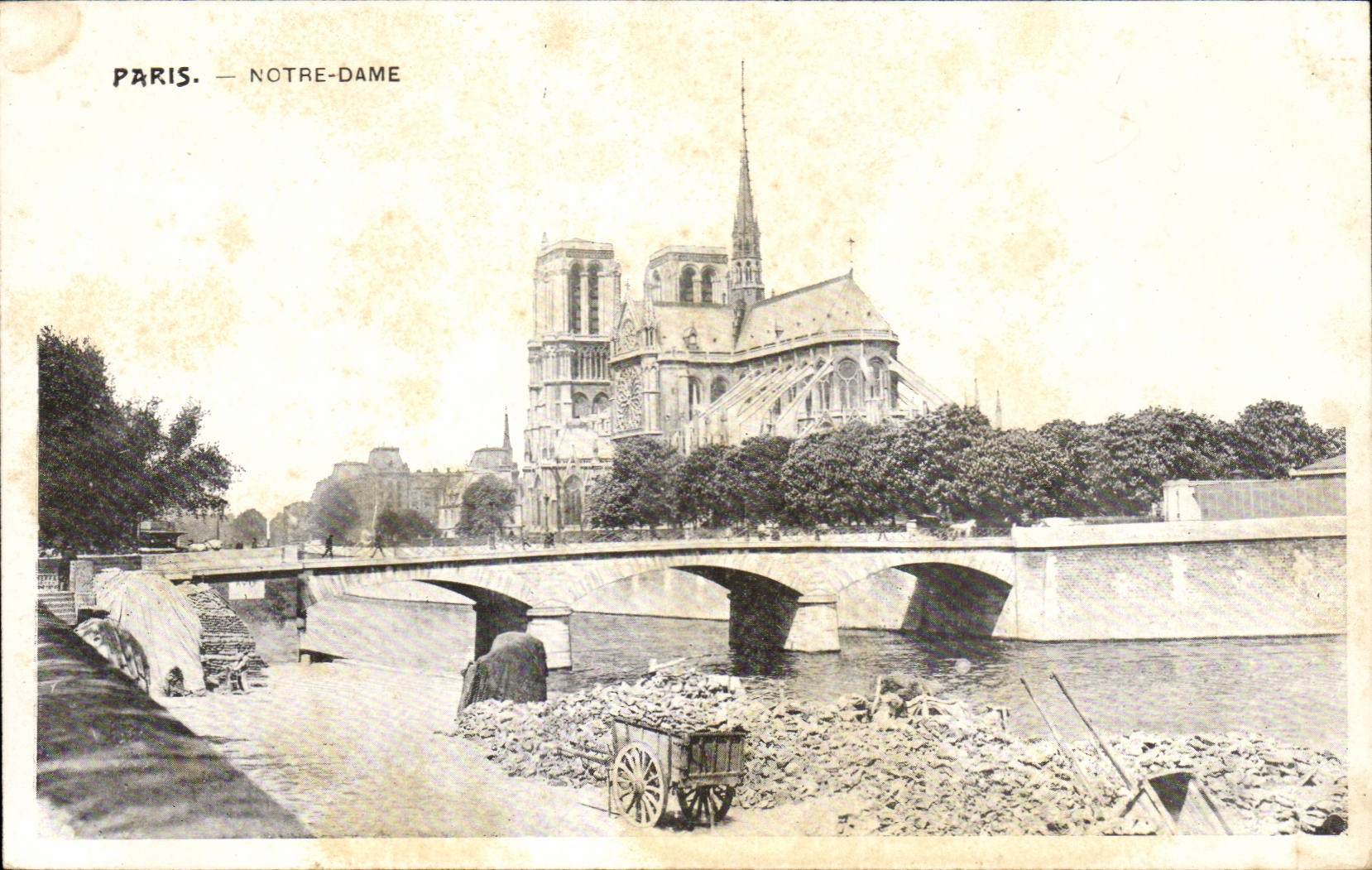 Paris CPA Notre Dame