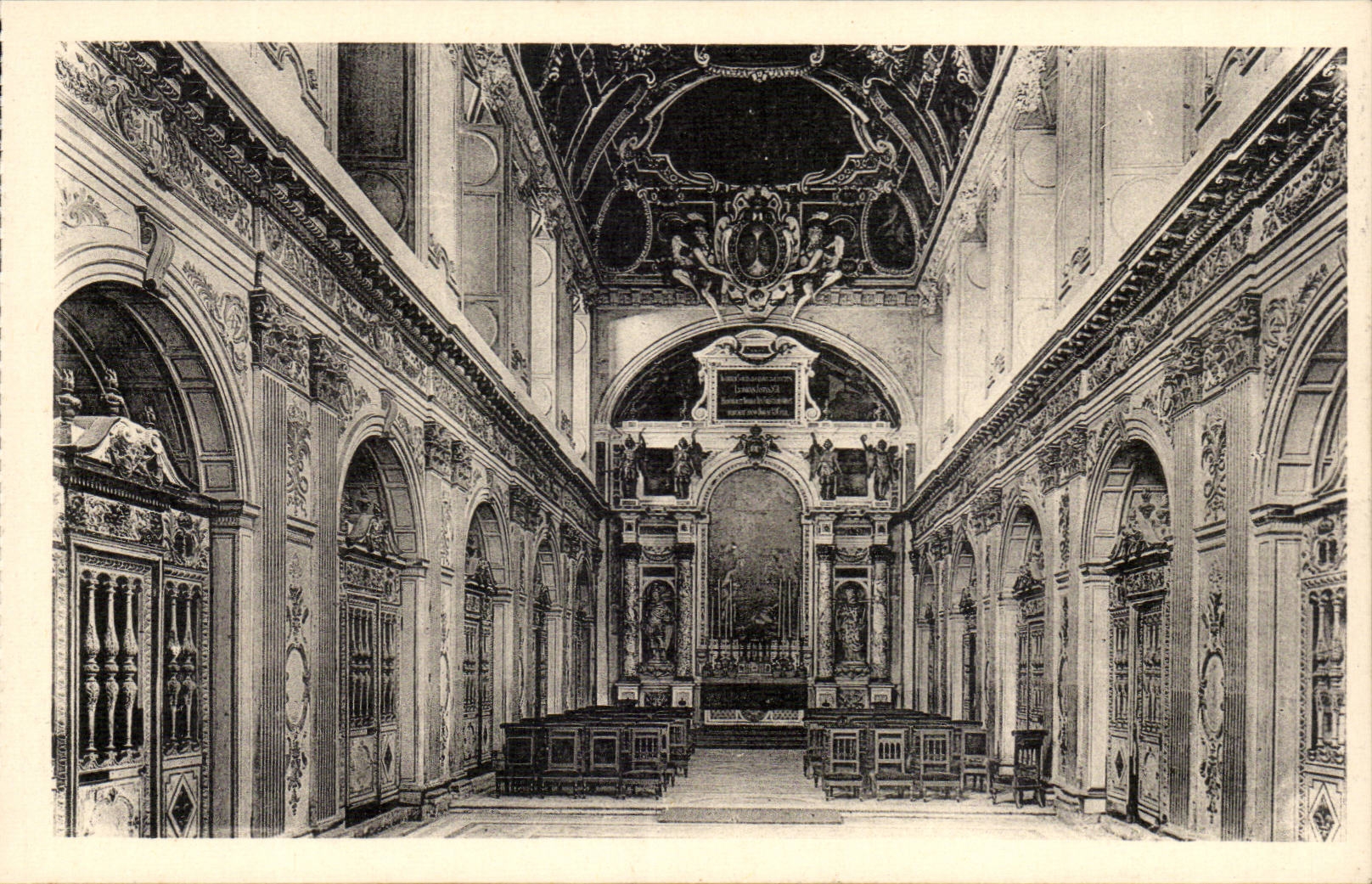 Fontainebleau - the Castle - Vault of Sainte the Trinity - CPA