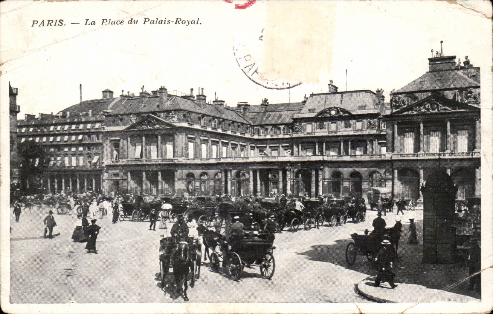 Paris - 1 - La Place du Palais Royal - caleche - - CPA