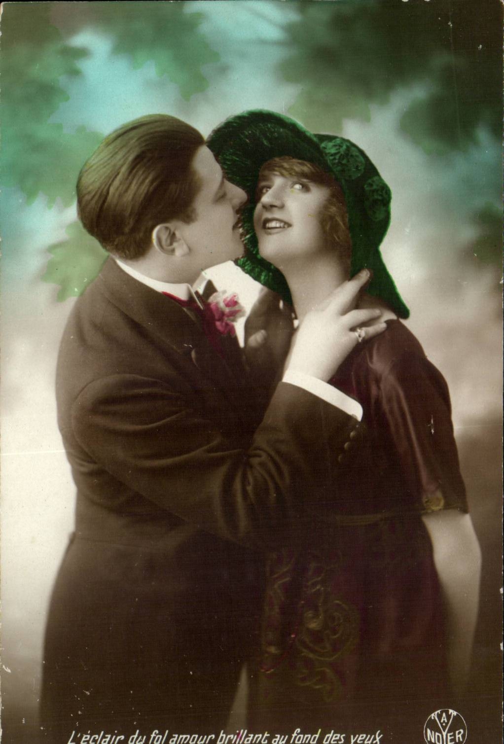 Fantaisie - Happy Couple about to kiss - CPA