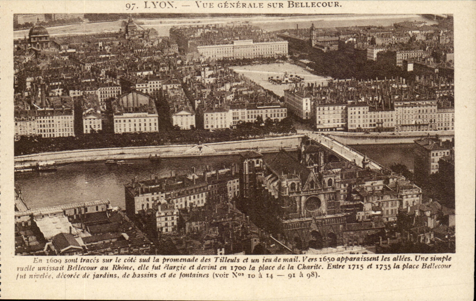 Lyon - Ansicht uber Bellecour - CPA
