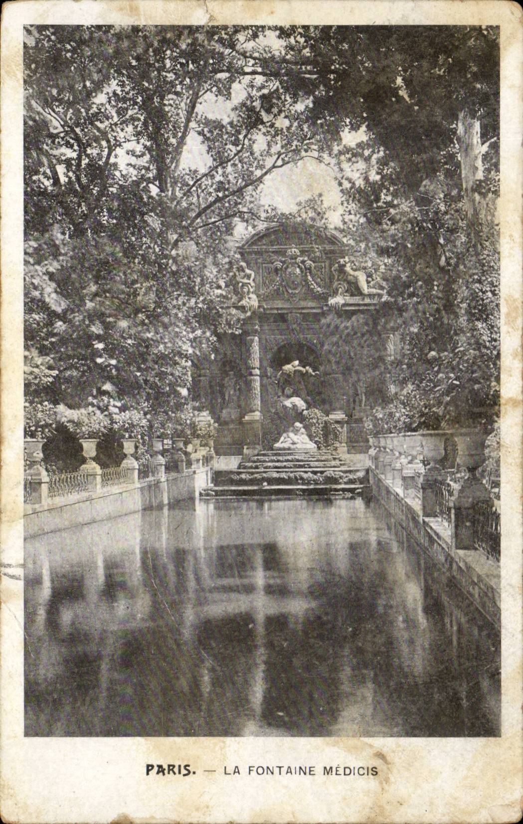 Paris - 6 - the Fountain of Medicis - CPA