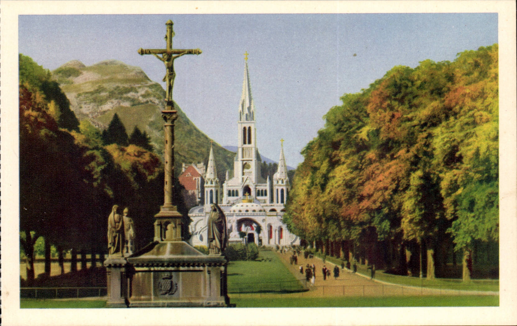 Lourdes - the Basilica - Breton Martyrdom - CPA