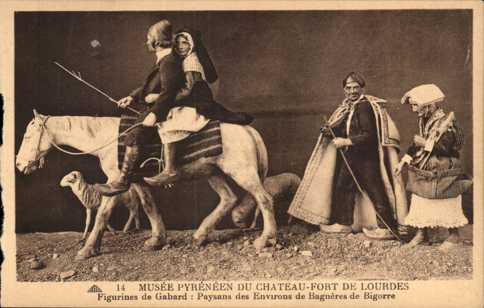 Lourdes - Pyrenean Museum of the Castle Fort - Figurines de Gabard - Peasant of the Surroundings of Bagneres - CPA