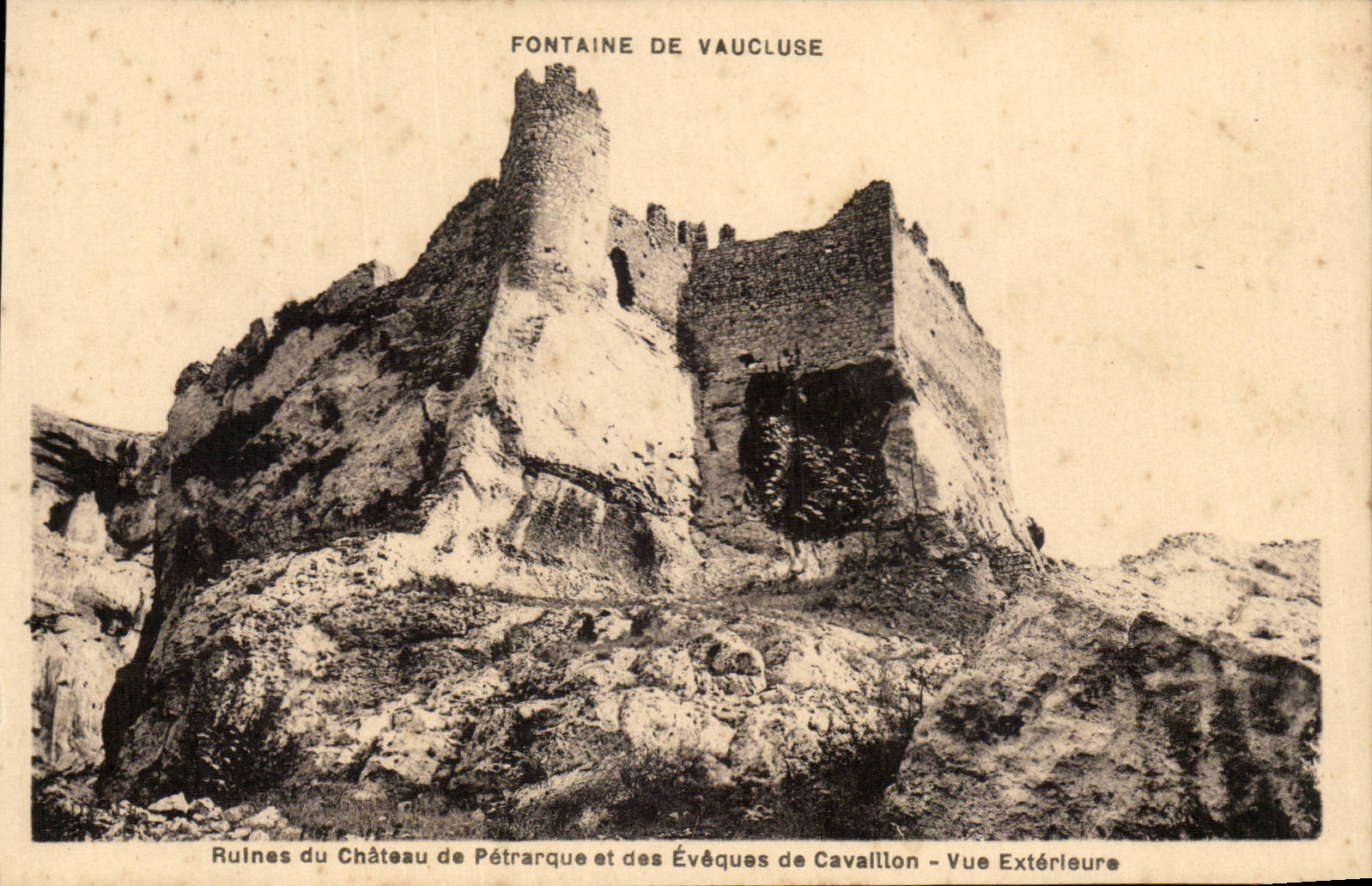 Fountain of Vaucluse - Ruins of the Castle - CPA