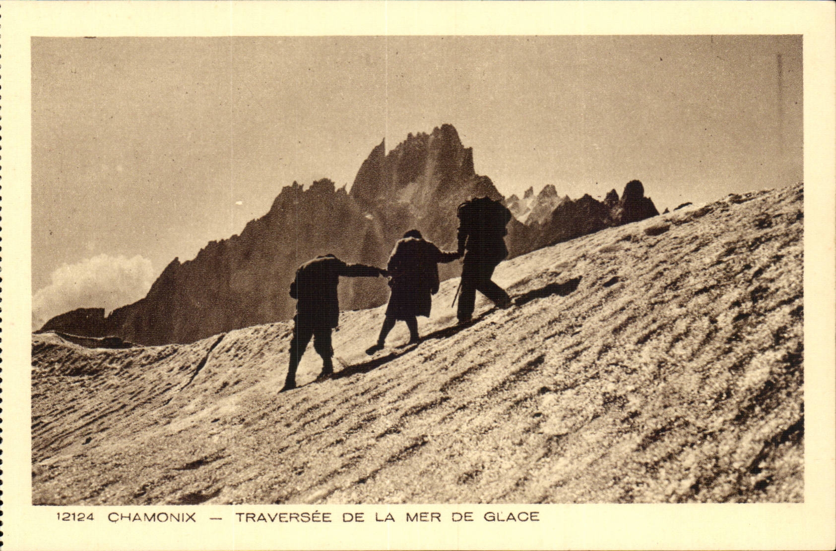 CPA Chamonix Traversee de la Mer de glace