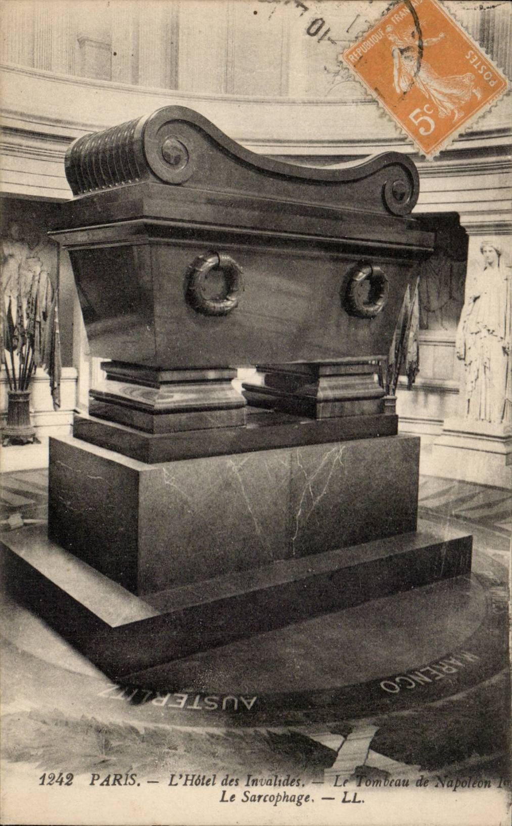 Paris CPA Hotel of Invalides the tomb of Napoleon the sarcophagus