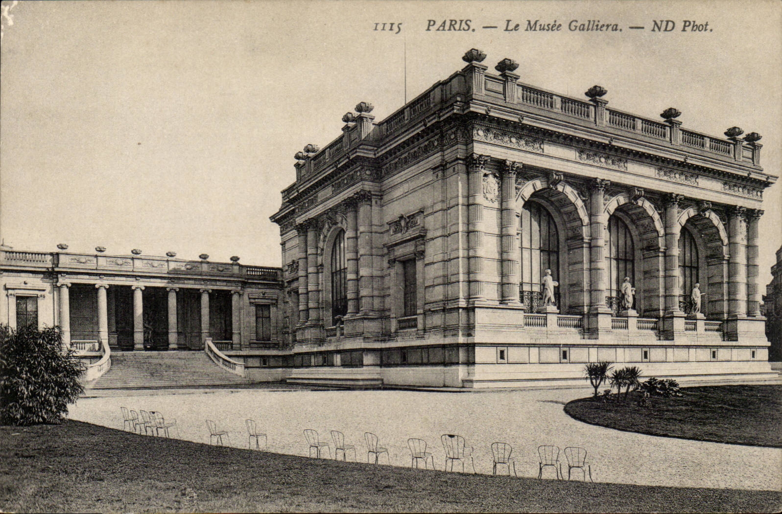 Paris CPA le musee Galliera