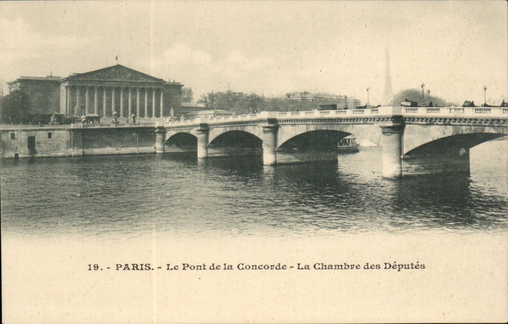 Paris CPA the bridge of the Harmony the House of Commons (Eiffel Tower)