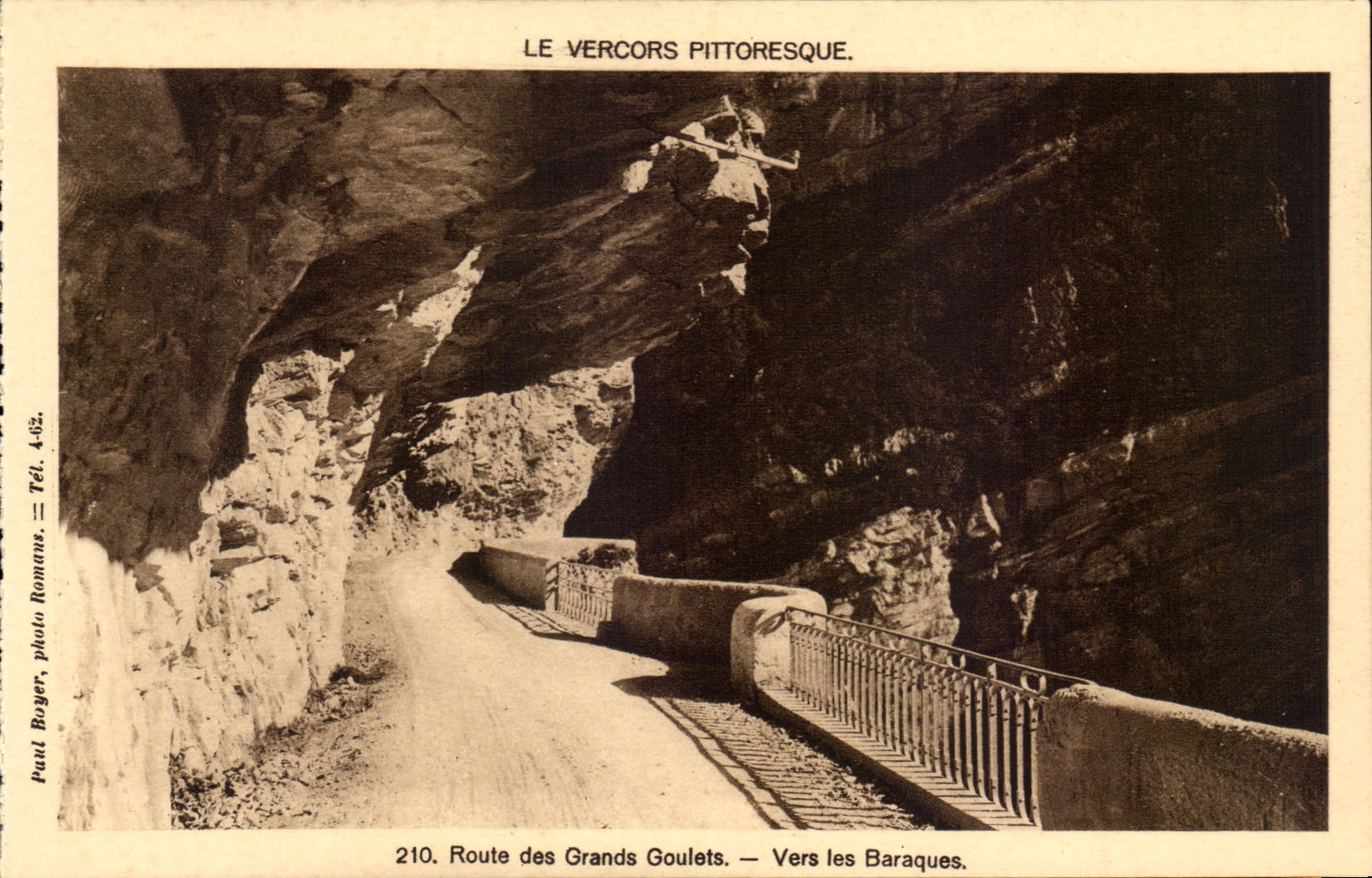 Vercors CPA Road of the great narrow parts Towards the huts