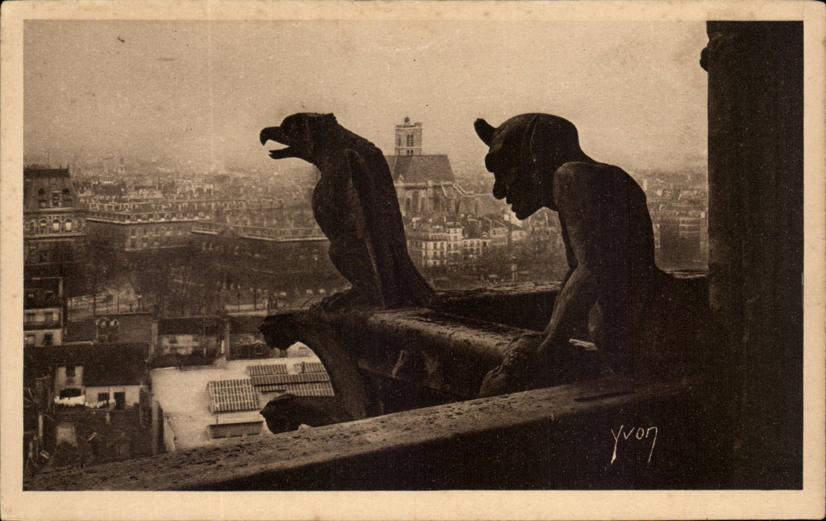 Paris CPA Notre Dame Detail de la facade Nord