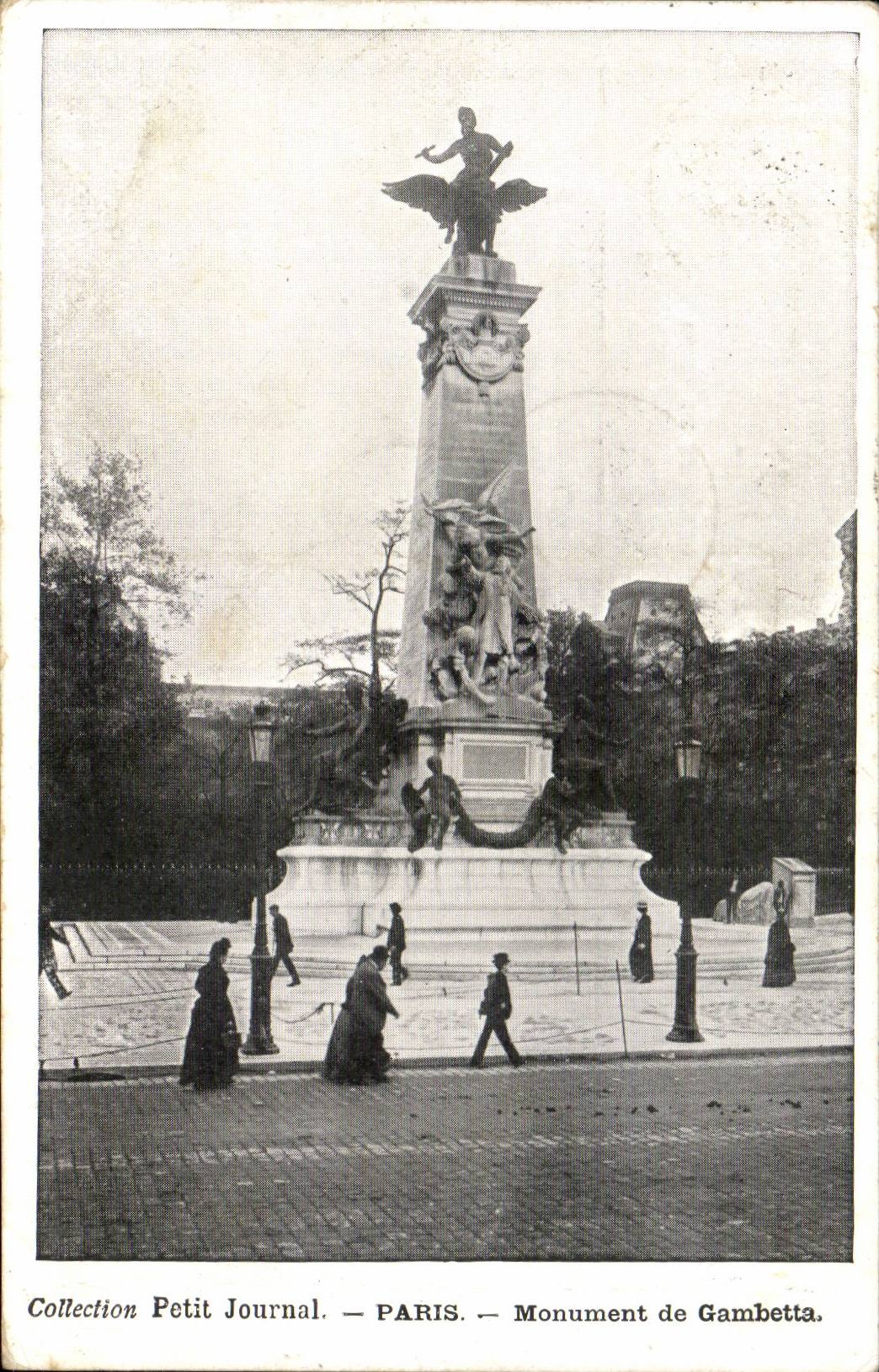 Paris CPA Monument de Gambetta (collection Petit Journal)