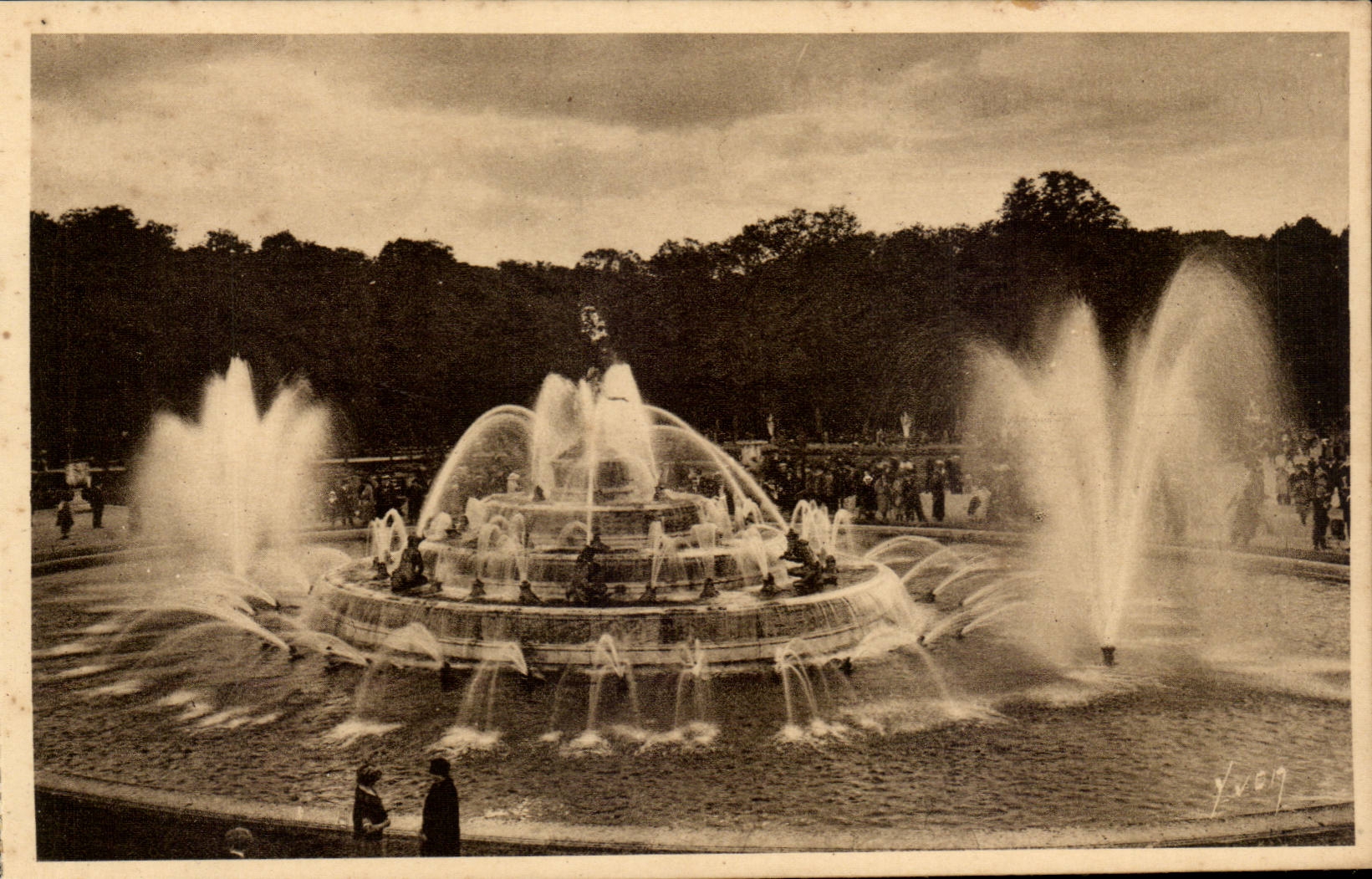 Versailles CPA Gardens of the palate Basin of Latone