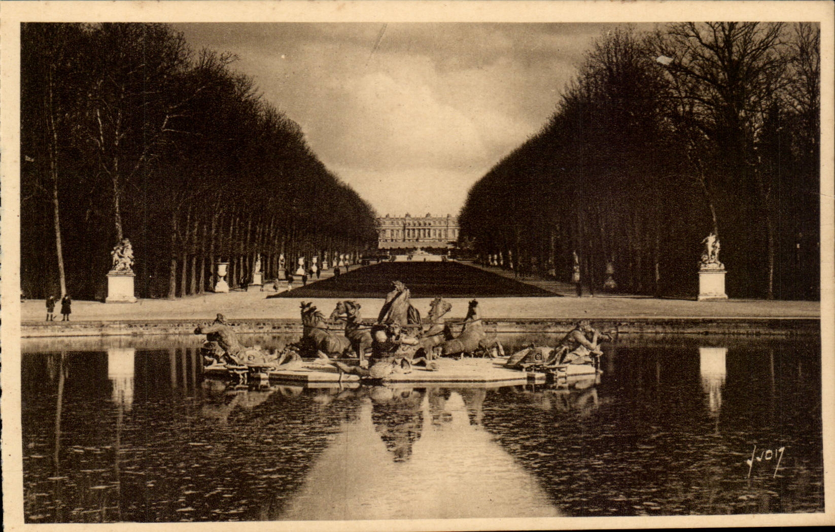 Versailles CPA Gardens of the palate Basin of Apollo
