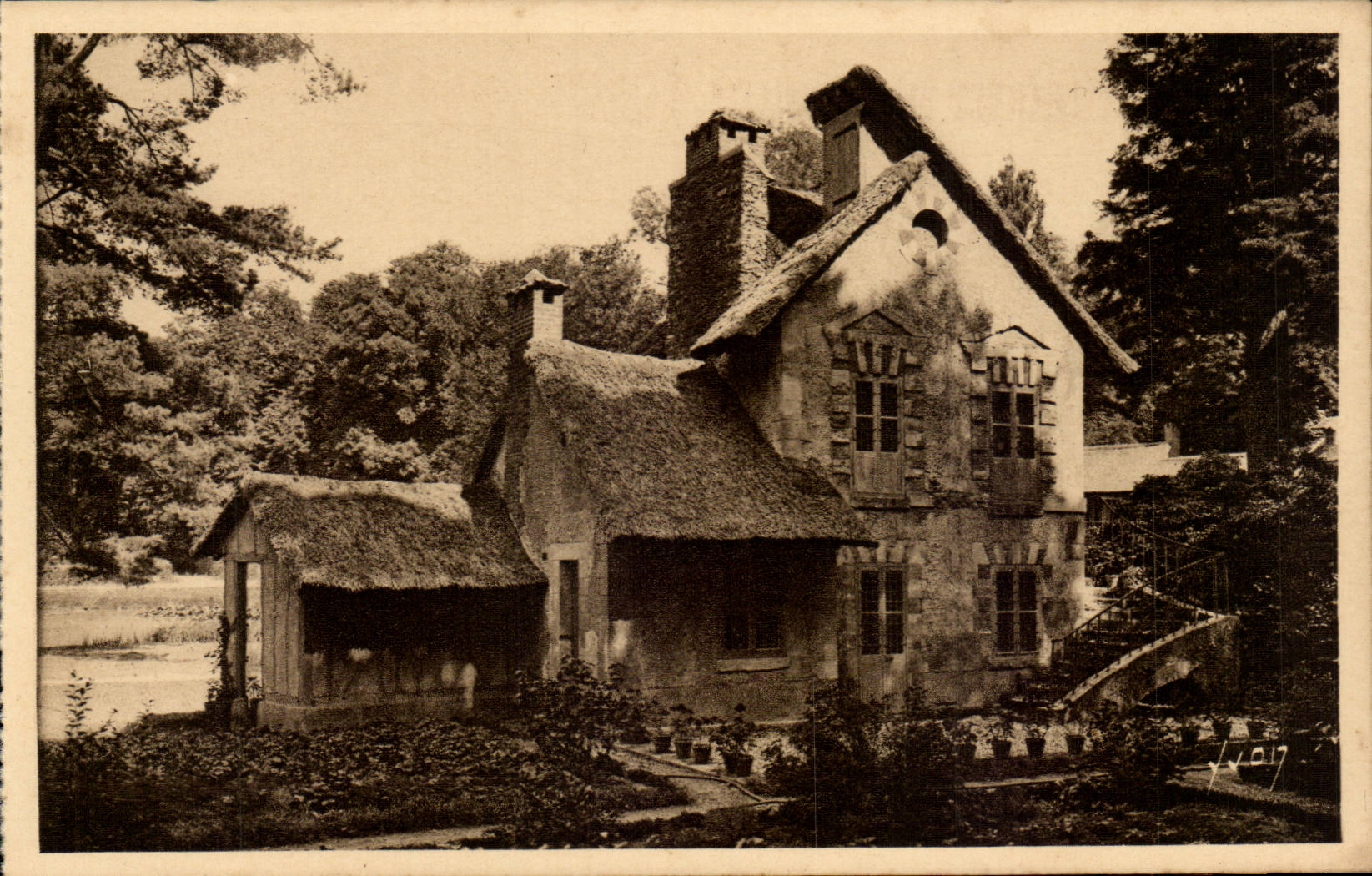 Versailles CPA Small Trianon the mouli (millet)