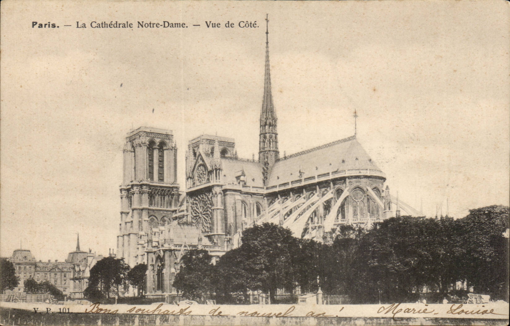 CPA Paris Notre Dame Vu de cote