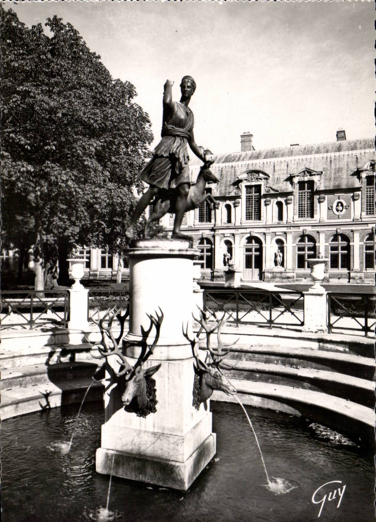 Fontaineableau MODERN CARD Gardens of the palate Fountain of Diane